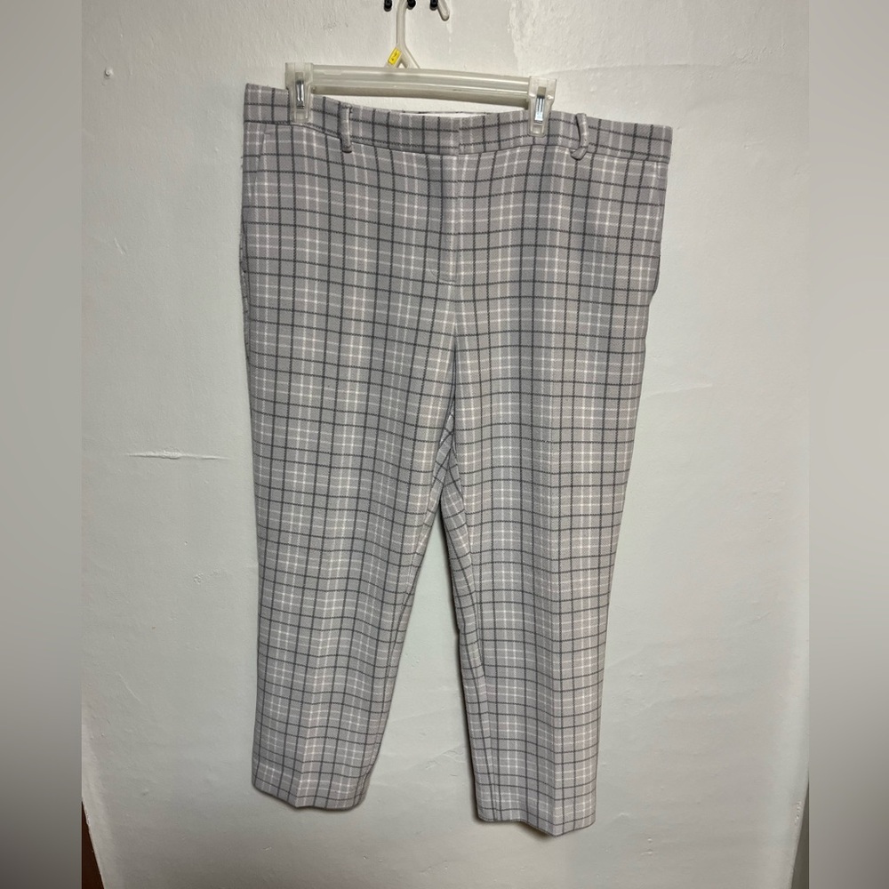 Ann Taylor Gray Dress Pants with Classic Plaid Pattern